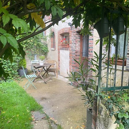Il Etait Une Fois Un Jardin Saint-Fargeau  Exterior photo